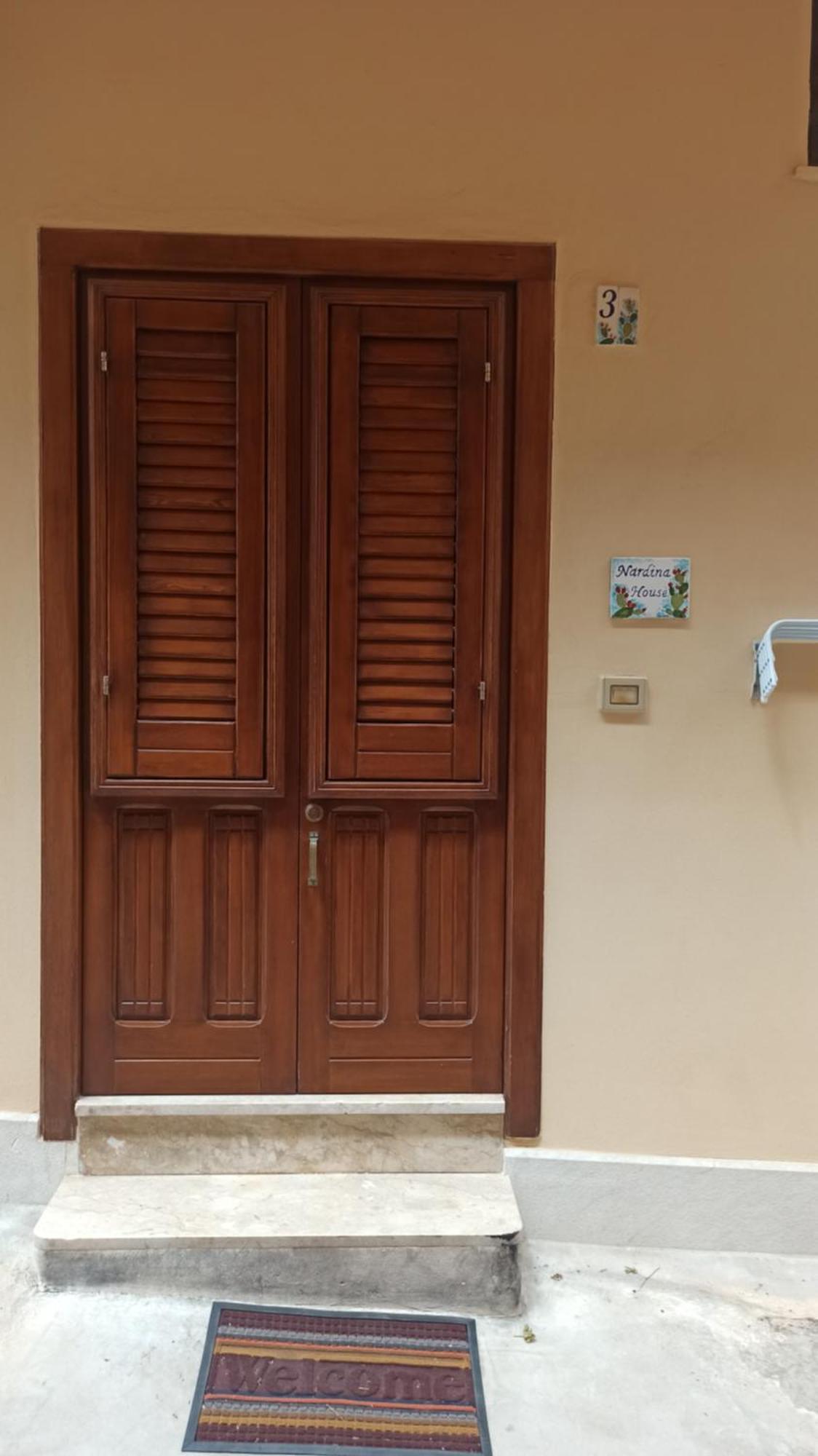 カステッランマーレ・デル・ゴルフォNardina Houseアパートメント エクステリア 写真